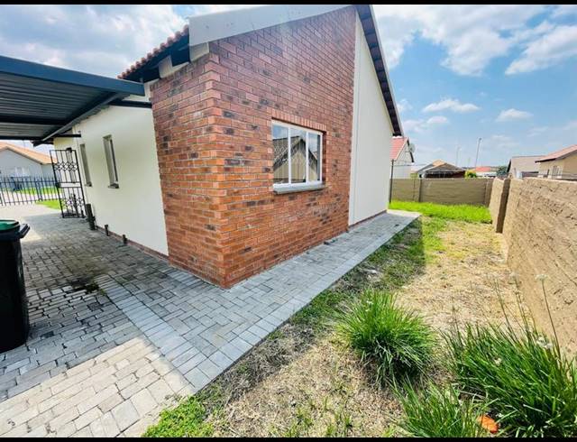 3 BEDROOM HOUSE FOR SALE IN WATERKLOOF